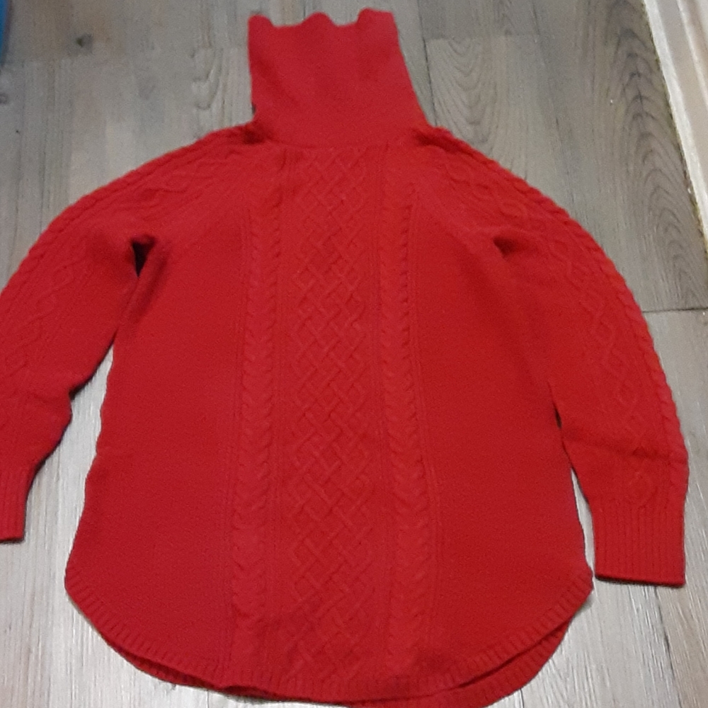 Size M red sweater from Gap